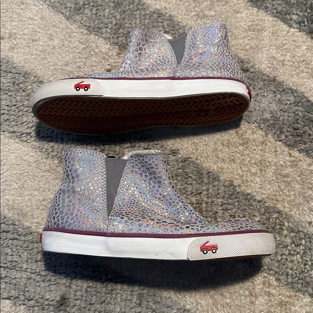 See Kai Rub - Iridescent Metallic Girls' Slip-On Boots - Picture 2 of 5